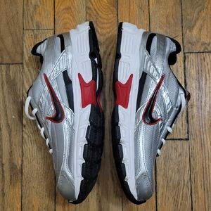 Nike Initiator Silver/Red Sneakers Size 8